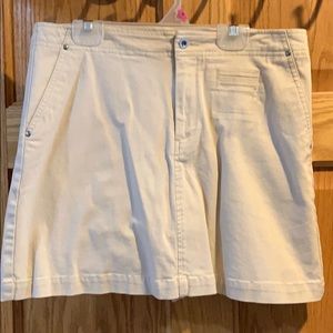 Dockers Skort Size 4